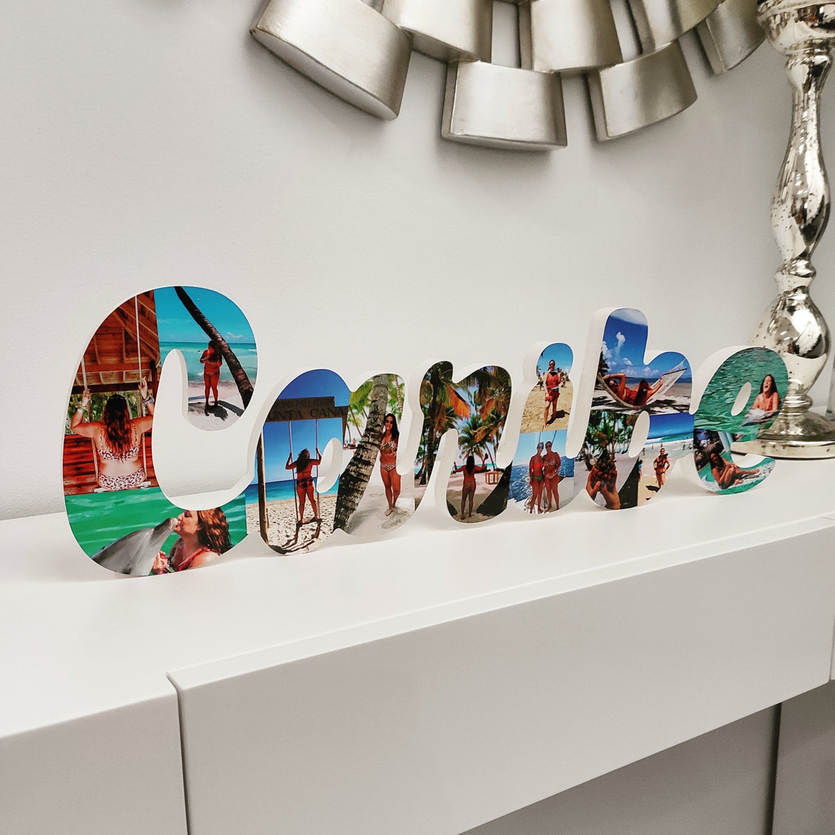 Letras decorativas "Caribe" personalizadas con fotos de playa y viaje, estilo cursiva 3D