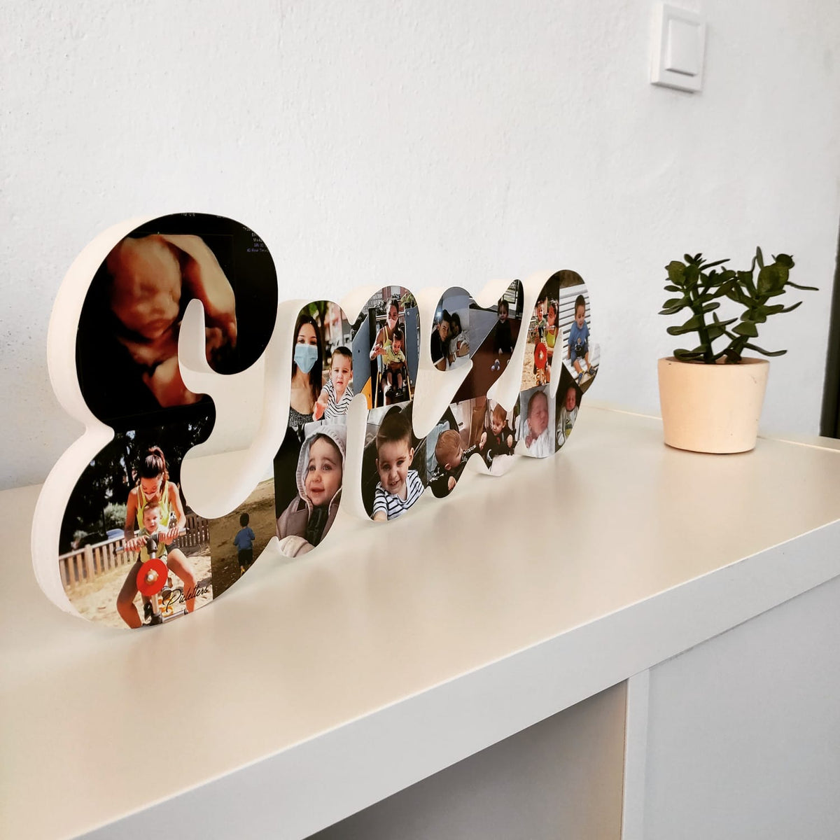 Nombre con fotografías para regalo de comunión - Picletters
