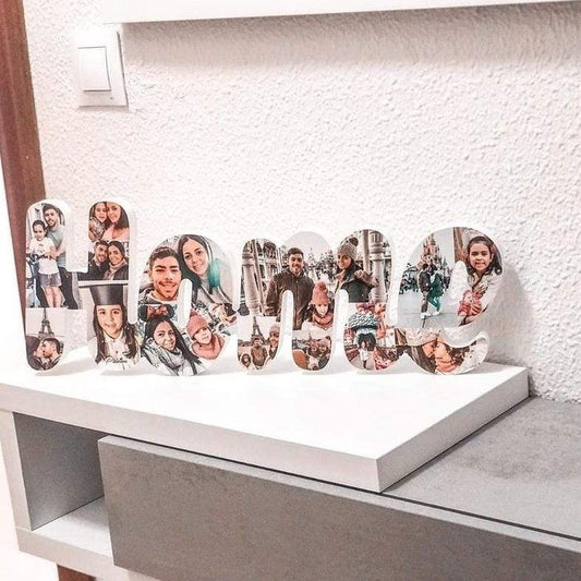 Letrero Home con fotos sobre mueble del salón - Picletters